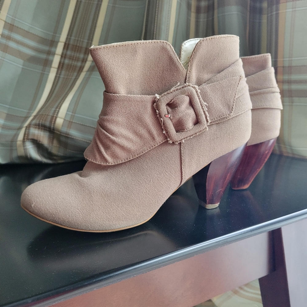 Tan Ankle Boots WE WHO SEE Light Nude Ribbon Cinch Booties 7.5